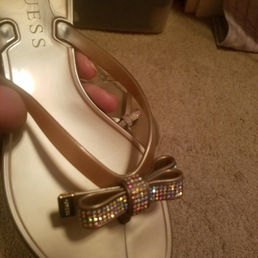 Guess flip flops